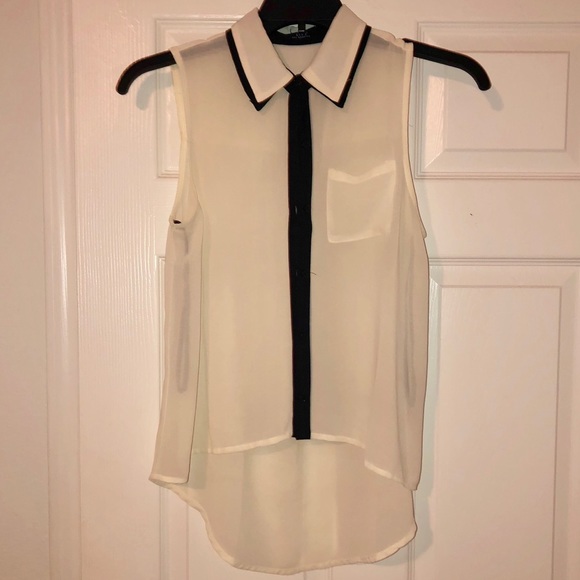 iris Tops - Sheer Sleeveless Collar Button-up